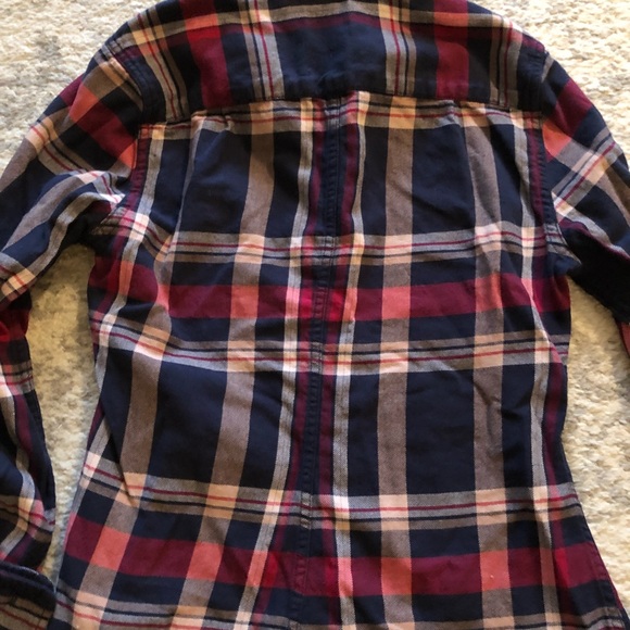 Classic red & blue plaid flannel shirt - Picture 7 of 8